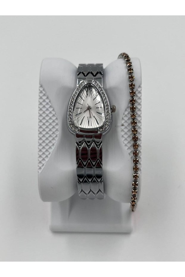 Women's Wristwatch and Bracelet Combination Set – Stylish Steel Band Watch and Colorful Stone Bracelet as a Gift