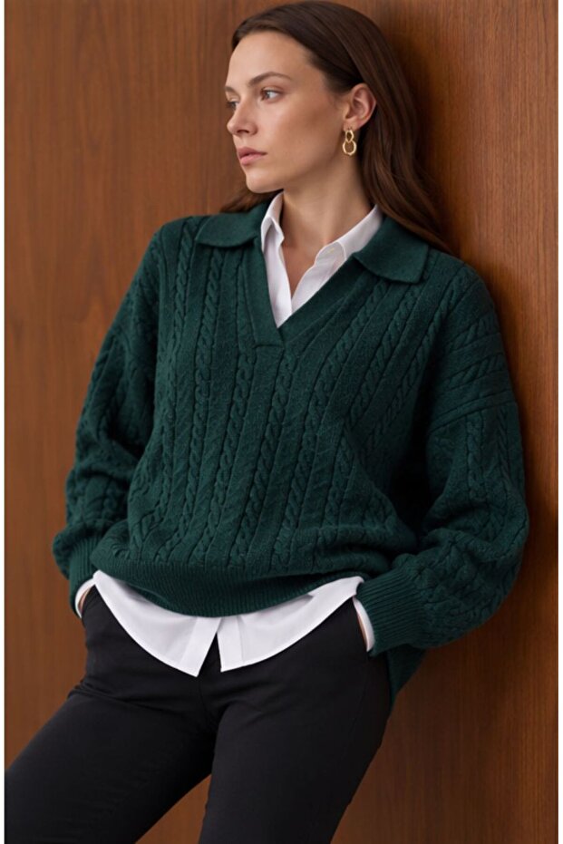 10885 Wool Blend Polo Collar Sweater