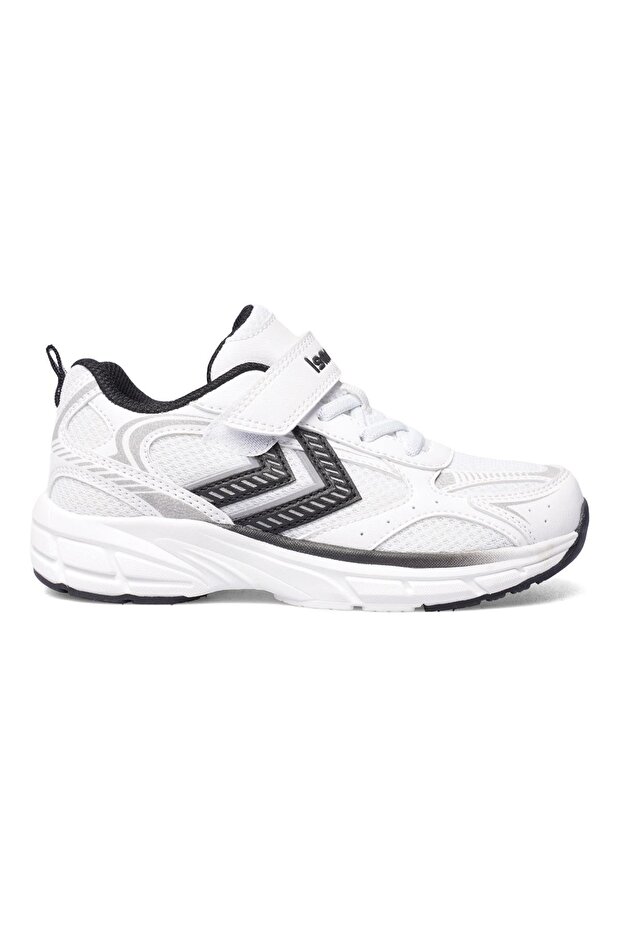 600 Children's Sports Shoes