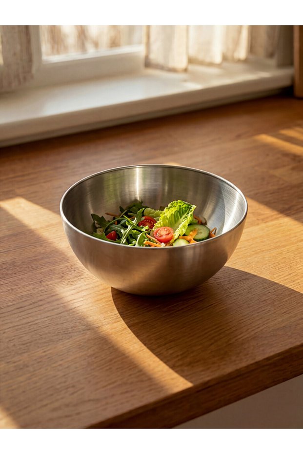 Esvab • Modern & Distinctive Metal Mixing Bowl