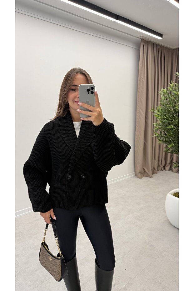 Double Breasted Collar Buttoned Cardigan