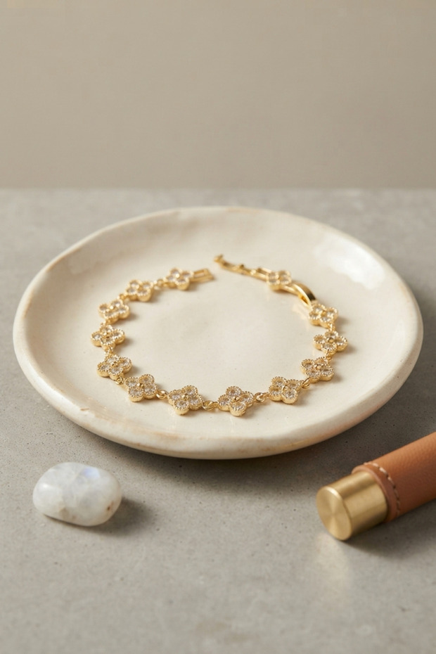 Gold Color Zircon Stone Clover Model Women's Bracelet