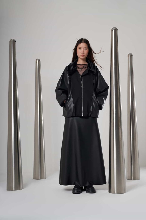 819 Nero Jacket with Fur Collar Detail