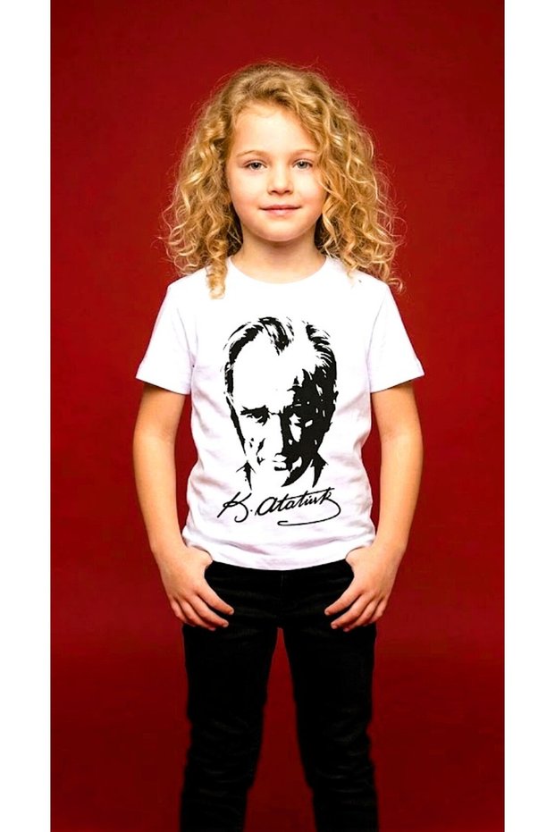 K.Atatürk' Lü Children's T-Shirt