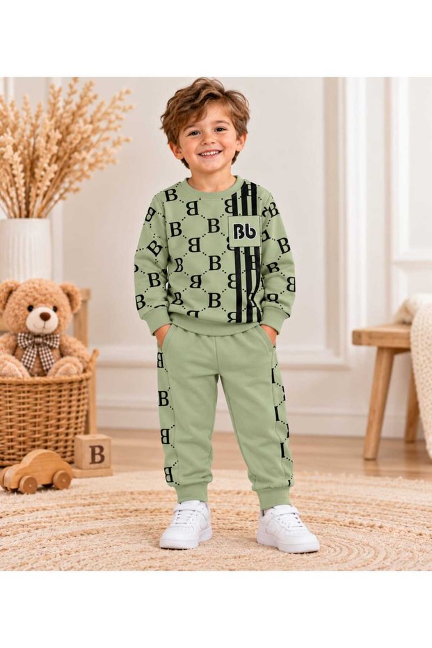 2-Piece Children's Set Made of Silk Cotton with Patterned Pockets, Suitable for Boys in Kindergarten and Nursery.