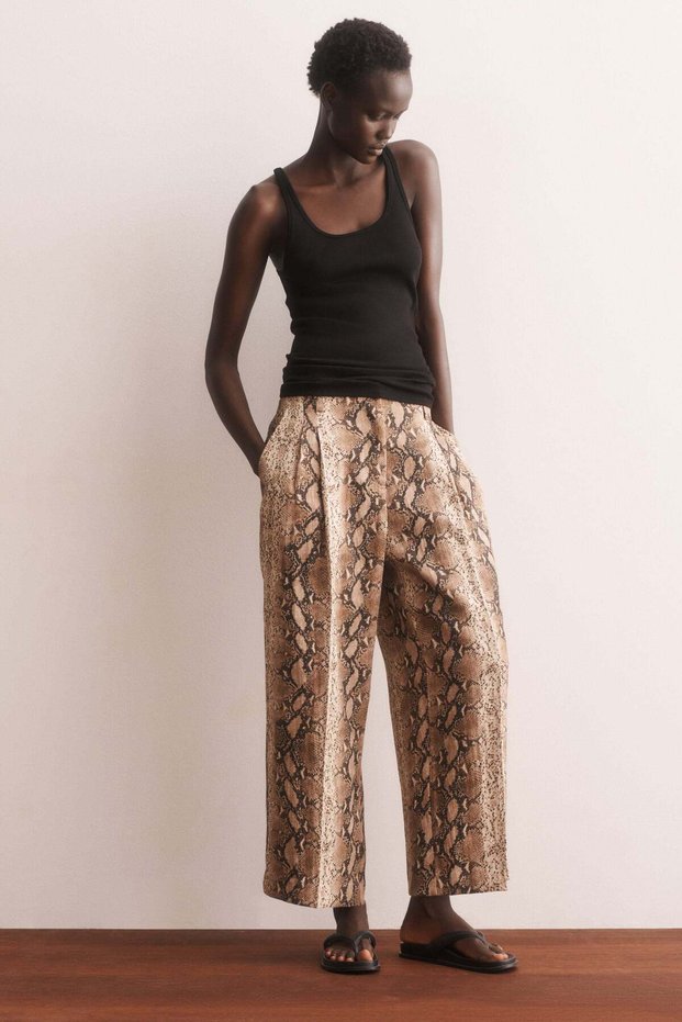 Ankle-length twill trousers