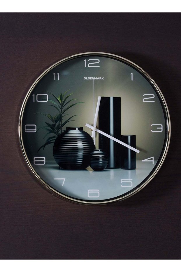 Olsenmark Round Wall Clock - OMWC1915/ Circle Shaped, Wall-Mounted, Battery Operated, Durable Const