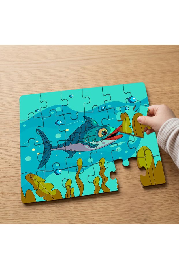 24 Piece Wooden Children's Puzzle with Beautiful Blue Fish Design in the Water Mpk0638