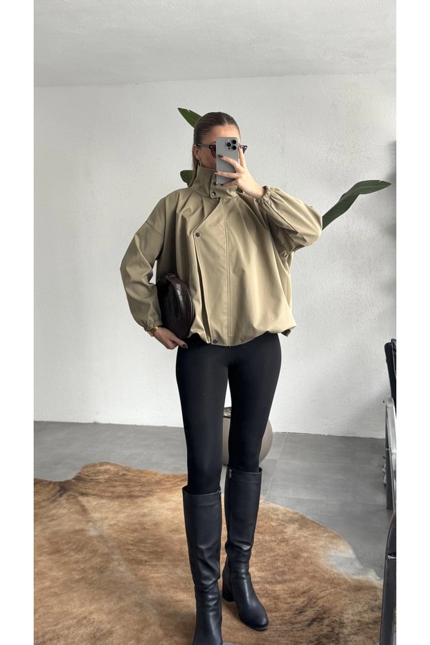 Women's Khaki Stand Collar Bomber Coat Oversize Loose Fit Zippered Buttoned Seasonal Coat