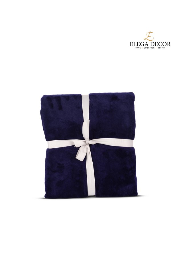 Solid Navy Blue Flannel Blanket – Single (150x200 cm) – Soft & Cozy