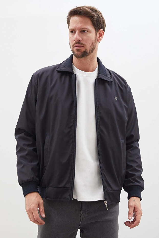Metal Emblem Zippered Polo Collar Coat with Elastic Sleeves