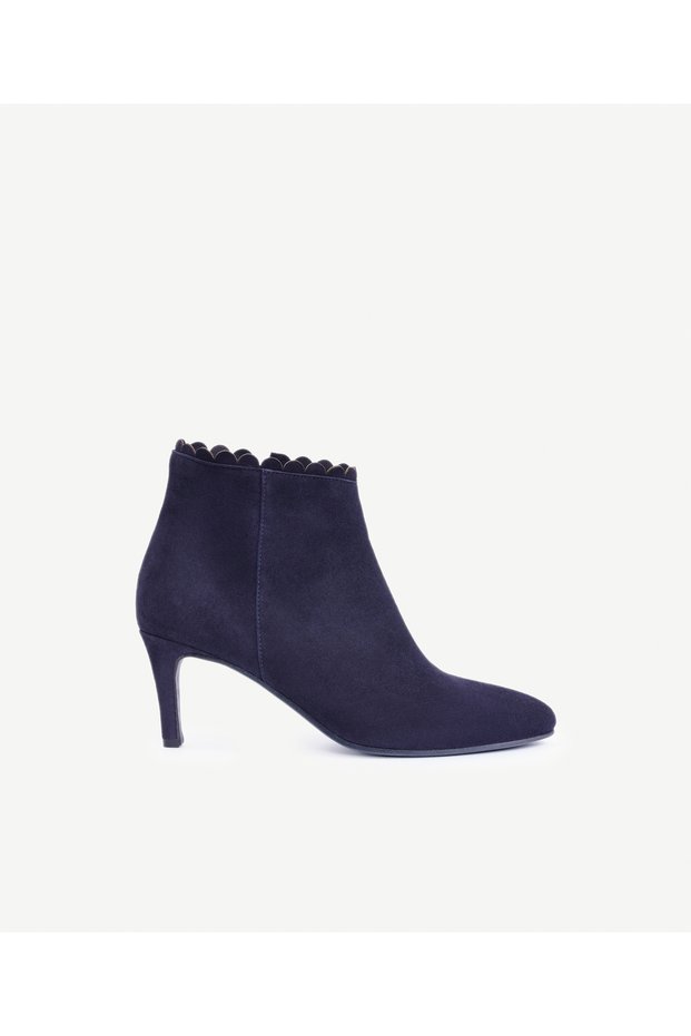 Solid Color Zippered Leather Heeled Shoes