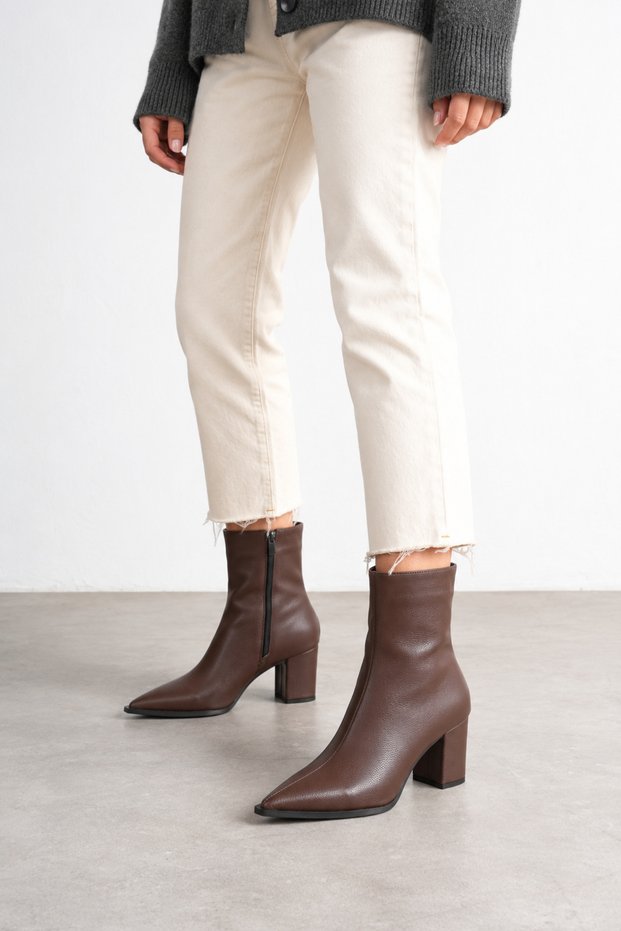 Women's Skin Brown Pointed Toe Thick Heeled Ankle Boots with Zipper Stylish Daily Boots