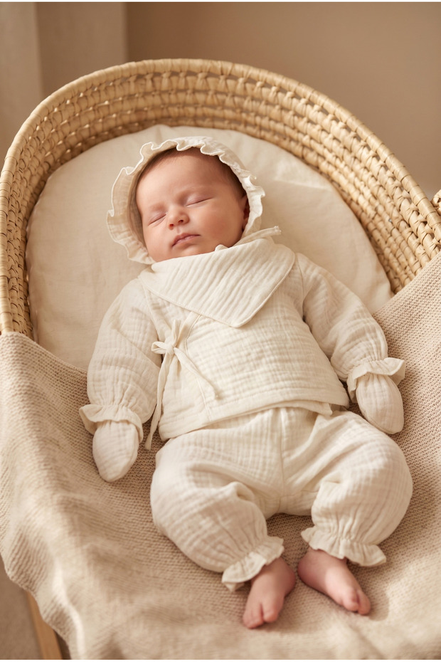 Newborn Set Hospital Release - 4 Layer Muslin (Bottom Top Baby Clothes-Gloves-Hat-Triangle Bib)