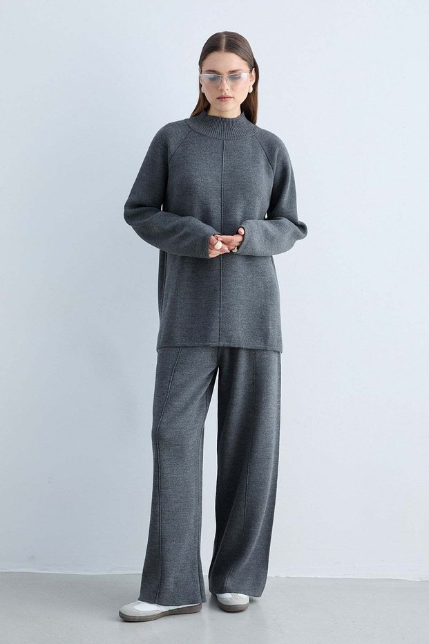 Women's Knitwear Set High Neck Long Sleeve Relaxed Fit Sweater and Wide Leg Pants Two-Piece Set - Anthracite