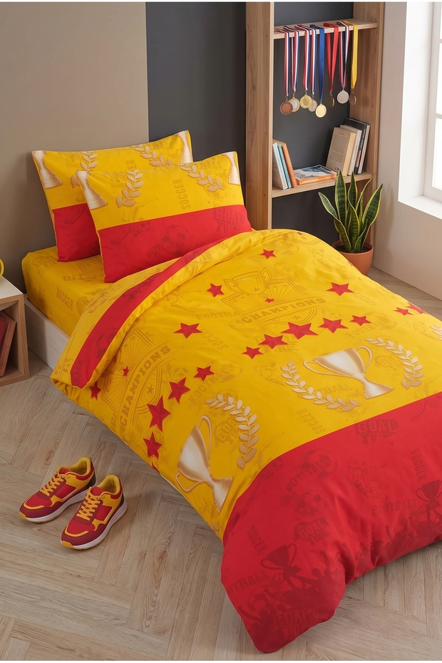 Single Fan & Football Cup Patterned Duvet Cover Set | Youth and Children's Room
