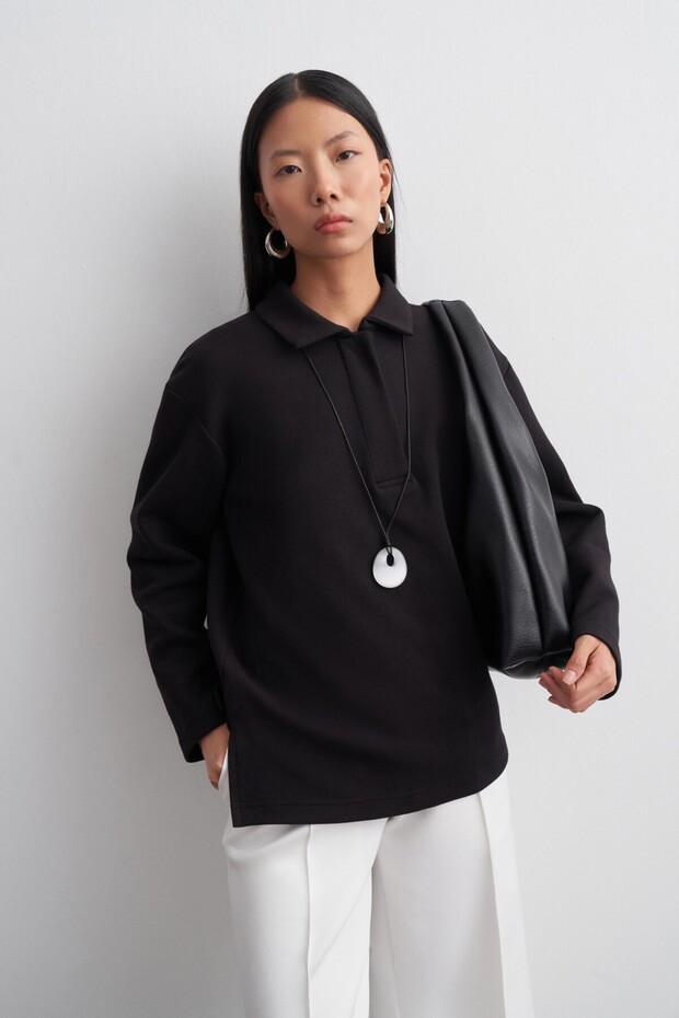 Slit Polo Collar Sweatshirt Black