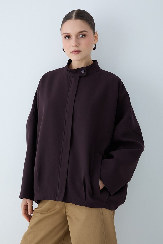 Women's Stand Collar Zipper Pocket Detailed Long Sleeve Short Coat - Plum