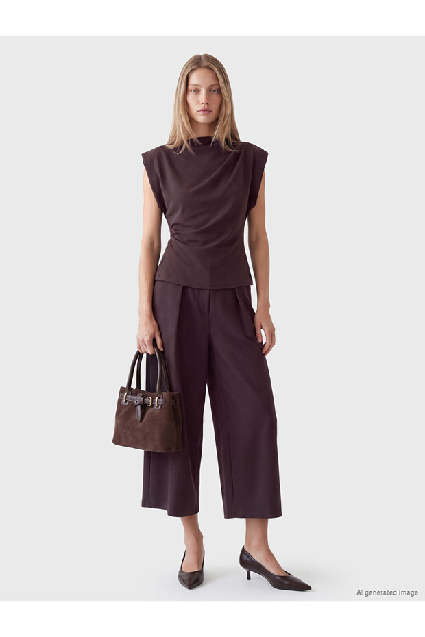 Two Mt Shop Quality Lcw Vision Plum Crepe Plain Oval Neck Short Sleeve Women's Blouse