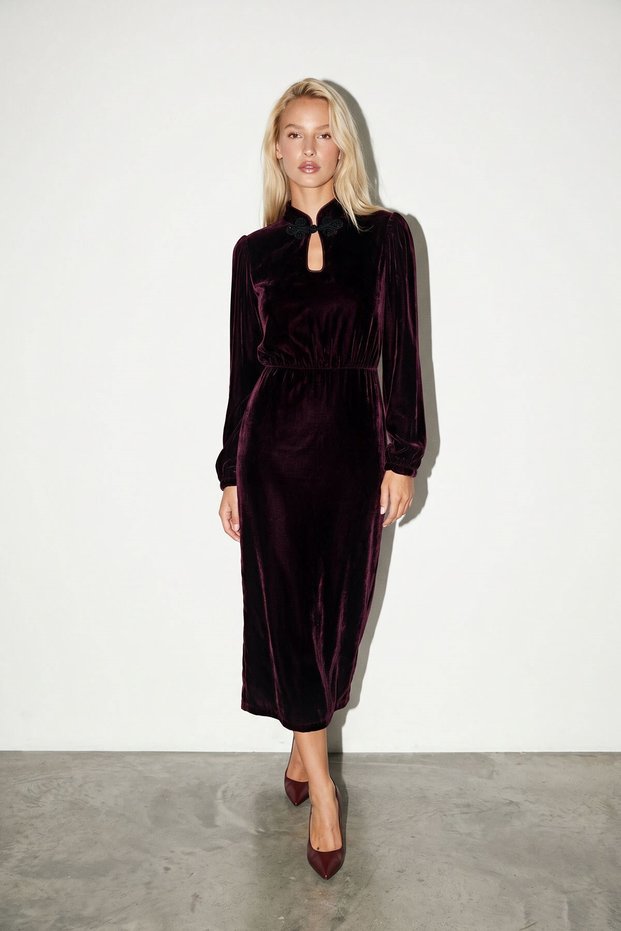 Burgundy Chinese Button Detailed Velvet Midi Dress