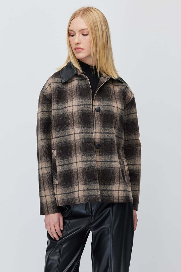 Women's Plaid Buttoned Leather Collared Lumberjack Slim Coat
