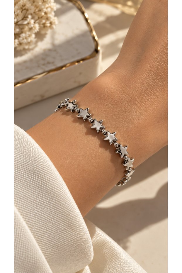 Women's Silver Color Star Figured Bracelet