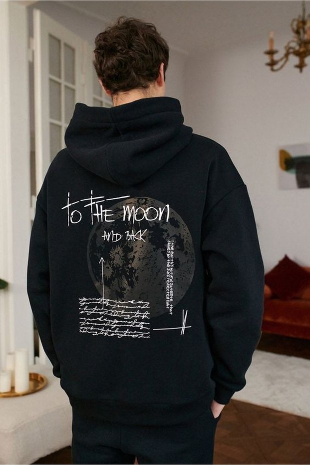 To the Moon Printed Cotton 3 Thread Threaded Oversize Sweatshirt