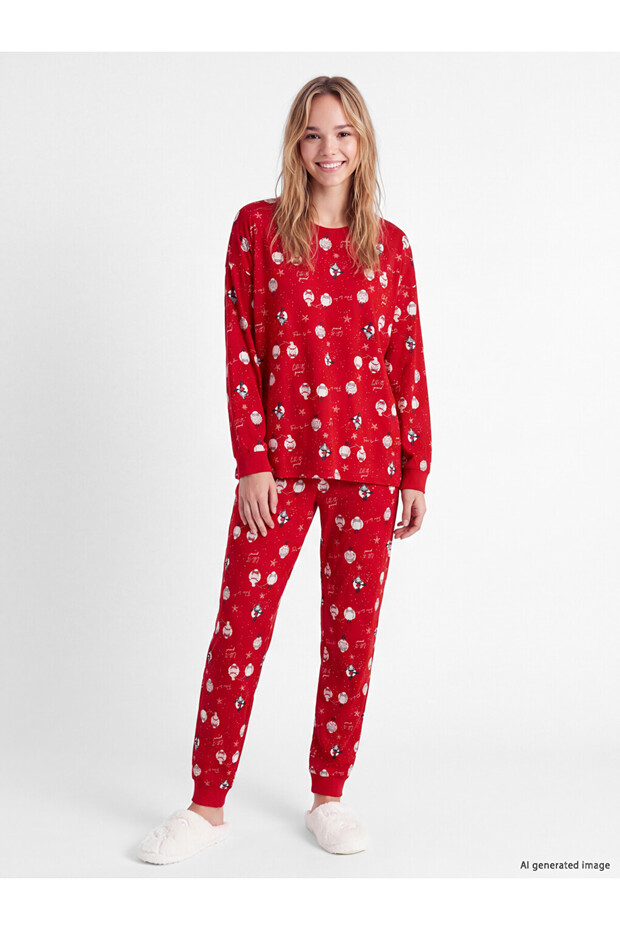 Esvab • Modern & Distinctive New Year's Themed Women's Pajama Set