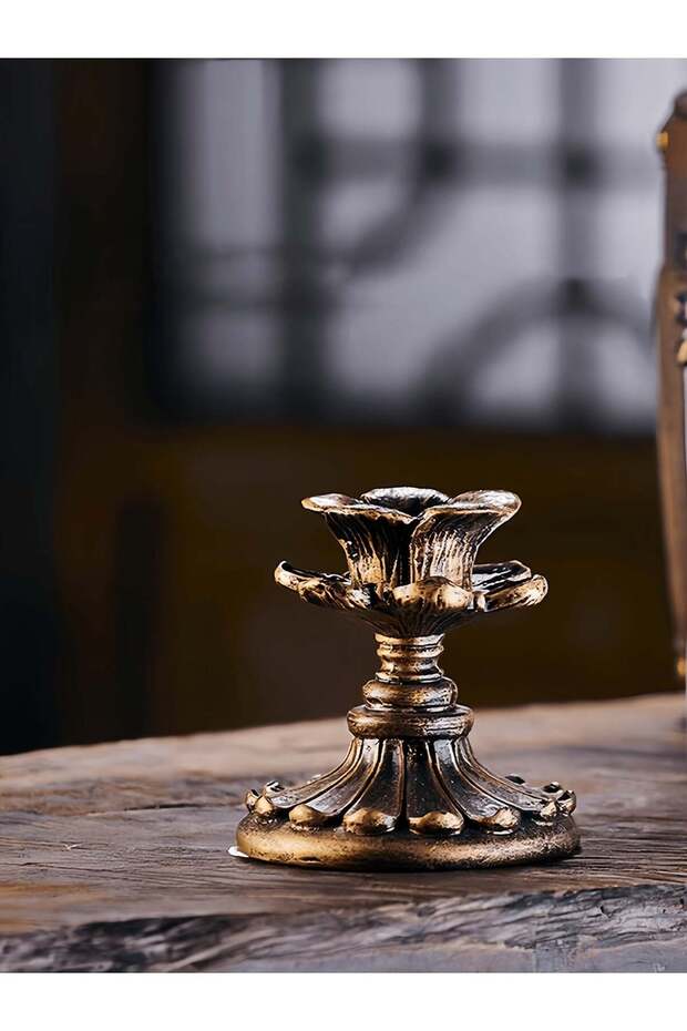 Bronze Candle Holder/Candlestick Holders, French Vintage Gothic Floral Design Vintage Nostalgic St
