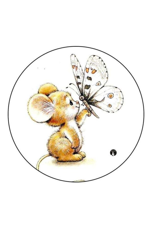Mouse With Butterfly Printed Fridge Magnet White/Brown/Grey 5.5cm