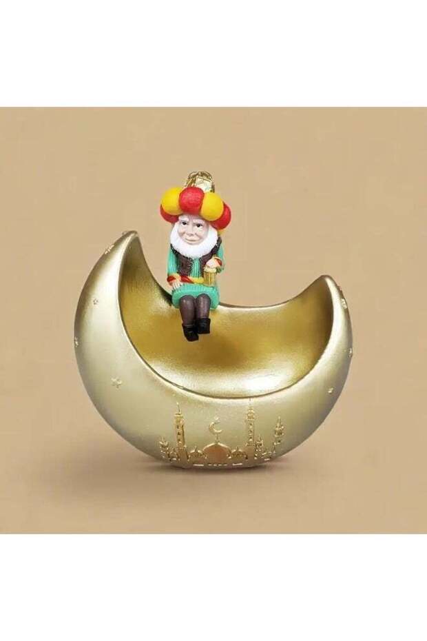 1 Traditional Middle Eastern Character on Moon Resin Decorative Figurine - Eid Festival Celebration
