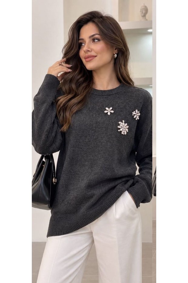 Women's stone detailed round neck stylish knit sweater