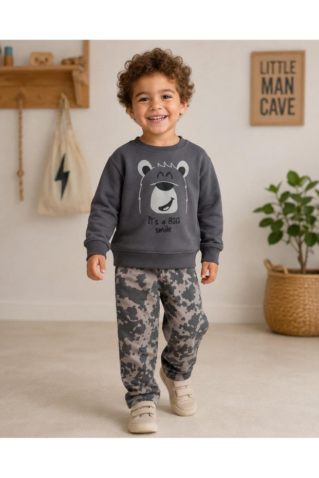 Gray 2-Piece Set with Bear Detail
