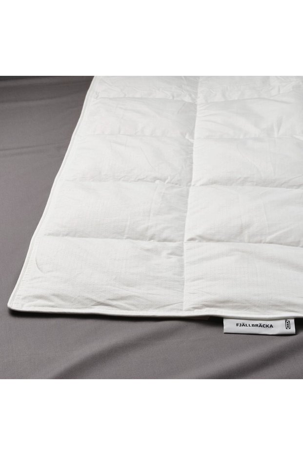 Single-Person Quilt, White, Lightweight and Warm