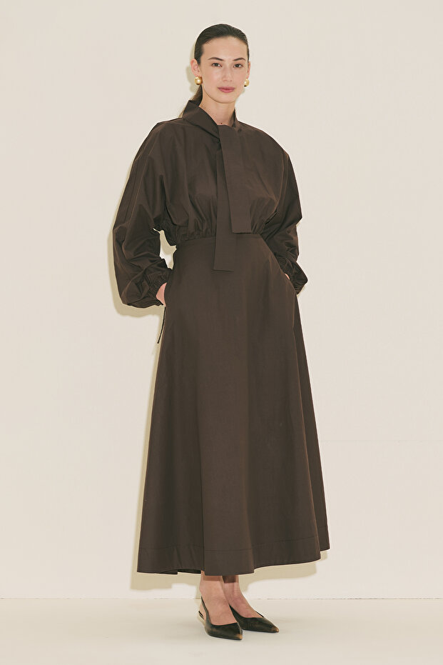 Dress with Wide Sleeves Design in Brown