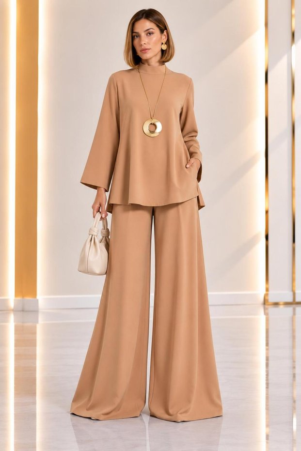 Blouse with Side Slits and Slit Detail & Wide-Legged Trousers Bottom Top Crepe Set Cou-116