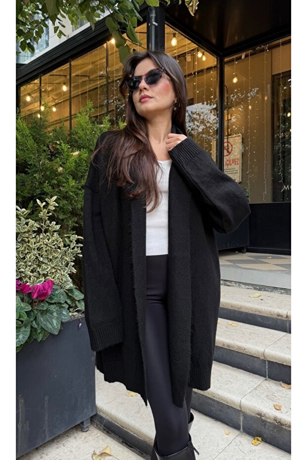 Women's Black Shawl Collar Knitwear Cardigan |   Oversize & Comfortable Model