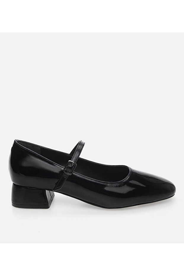 Black Yaya Women's Thick Heel