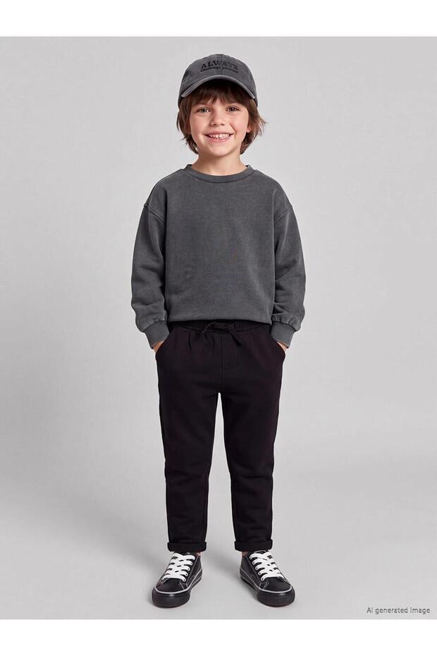 Boy's Sweatpants (W6)