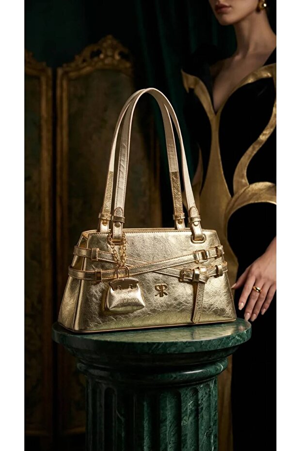 A Quality Very Stylish Chram Gift Shoulder Bag