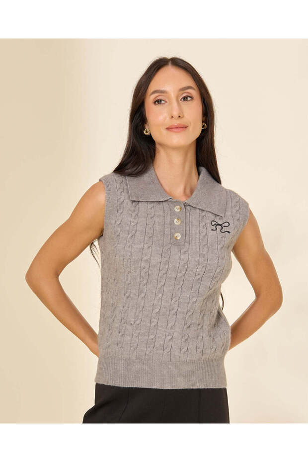 Women Grey Knitted Polo Collar Sleeveless Vest
