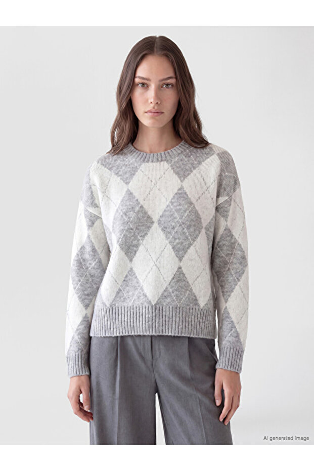 Women's Tricot Sweater with Diamond Embroidery for Style Enthusiasts from Uzg Store