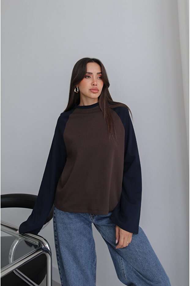 Brown Raglan Sleeve Sweatshirt