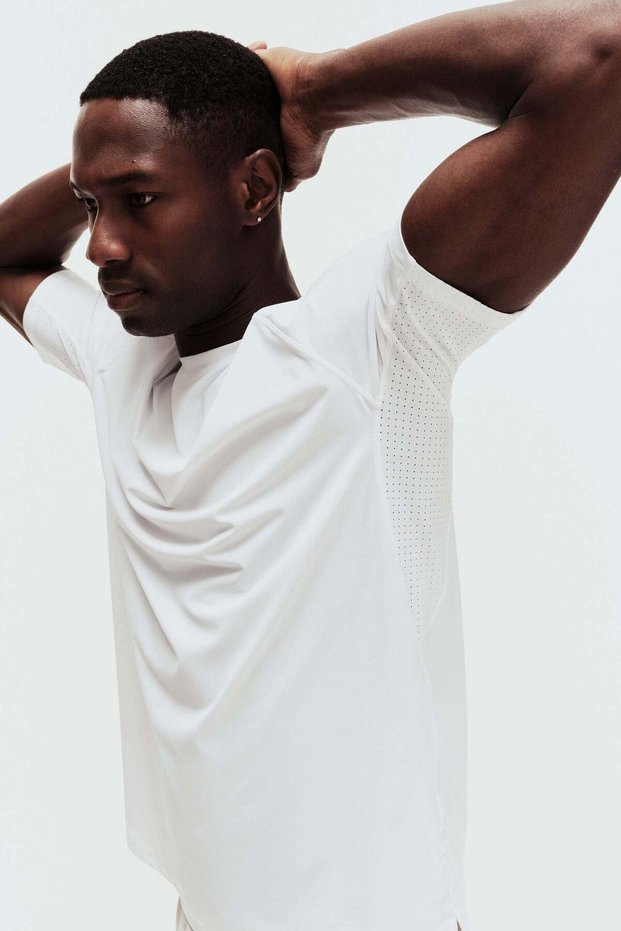 Muscle Fit Sports T-shirt with CoolMove™