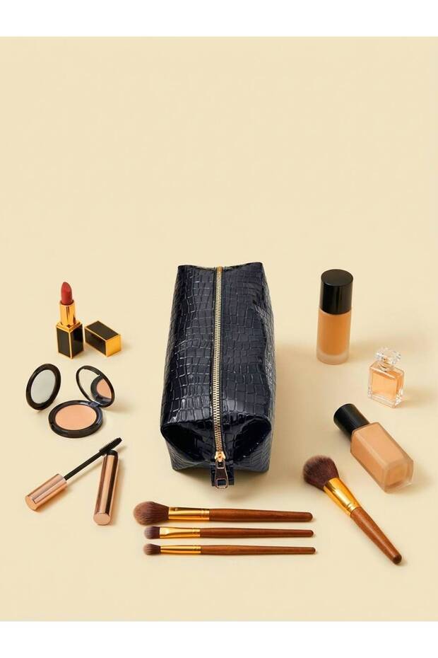 Leather Personal Care and Makeup Bag