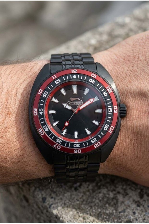 Sporty Black Men's Wristwatch | 44 mm Stainless Steel Band with Red Detail