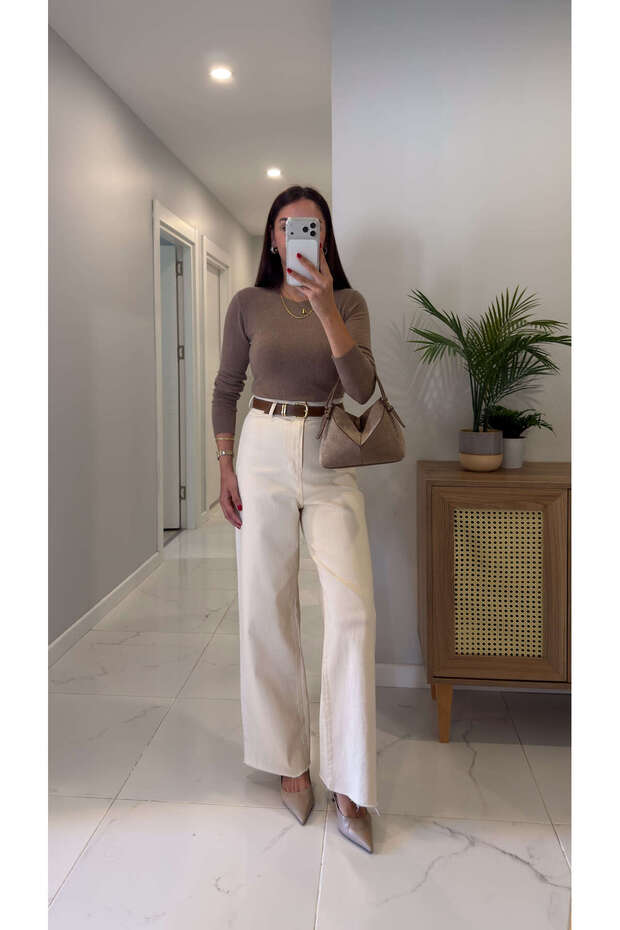 Gentilla Beige Belted Cut-Off Jean