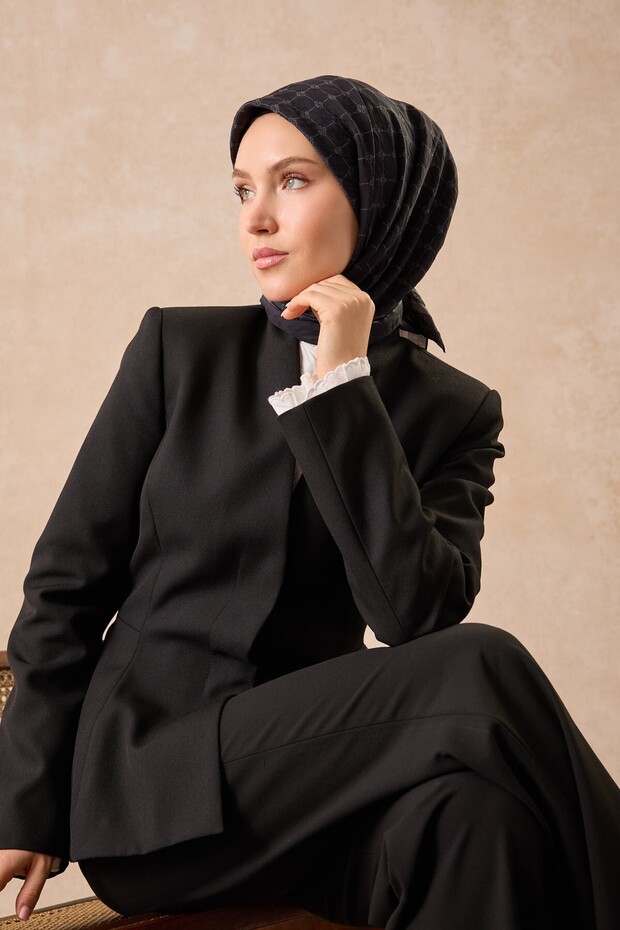 Silkhome Olinda Scarf Black