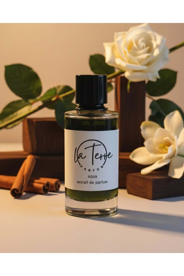 La Terre Aqua Unisex Perfume 50ml | Fresh Floral Eau De Parfum | Long Lasting Fragrance for Men & Women | Green, Woody & White Floral Perfume