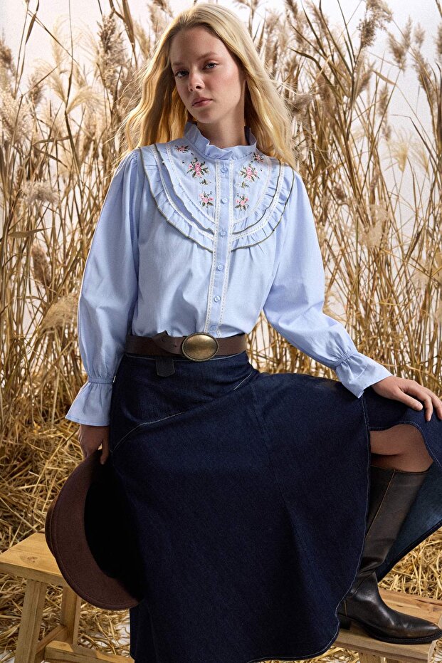 Blue Embroidery Detailed Shirt Twoaw27Go00132